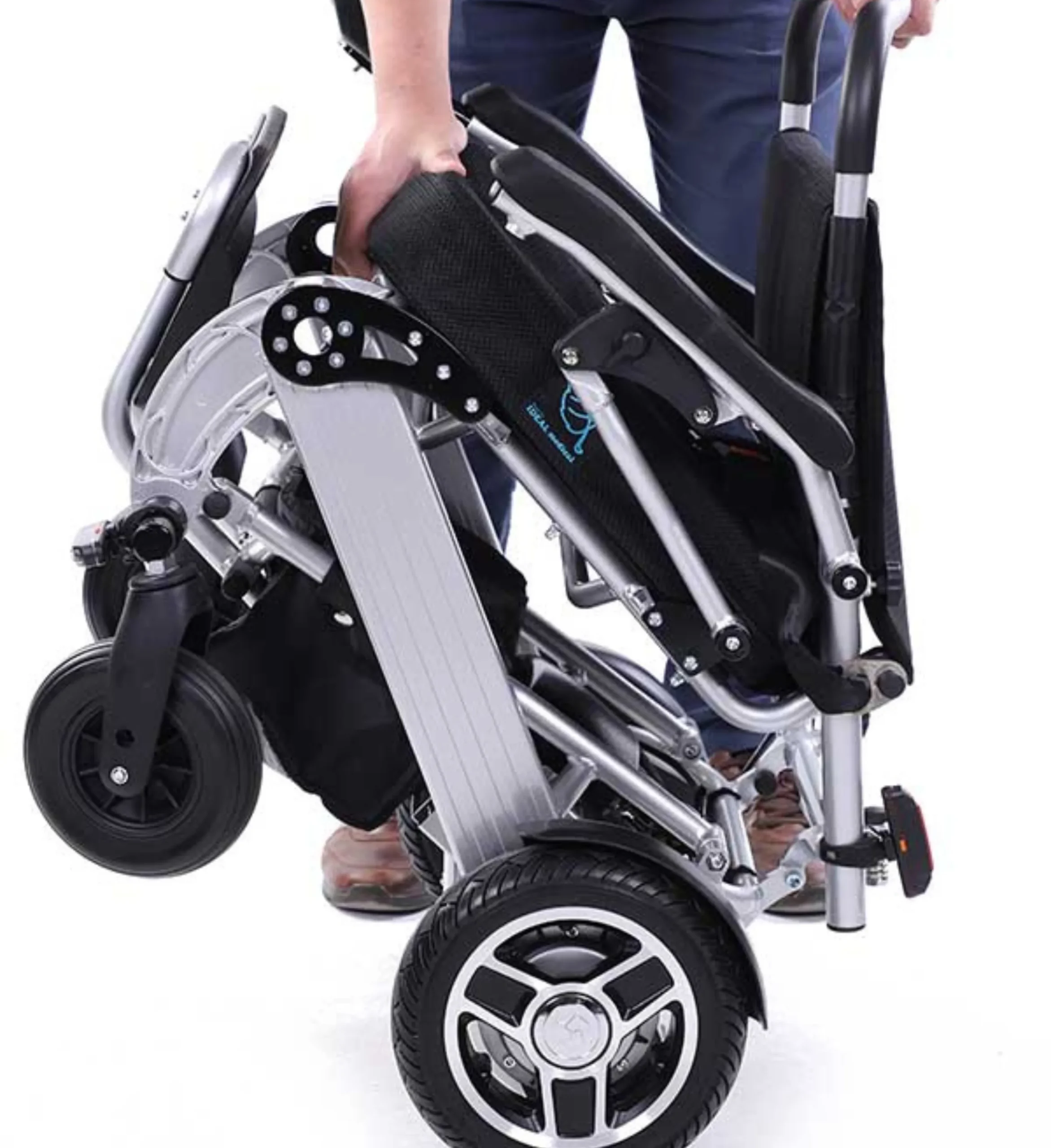 ايدال كرسى كهربائى متحرك خفيف الوزن – المطور باندا 10 (6)